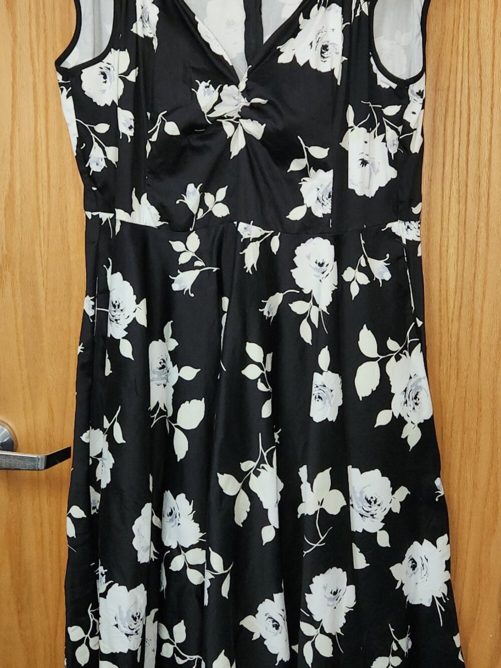 Pinup Couture Heidi Swing Dress Size 4X Excellent Used Condition Black Rose PUG